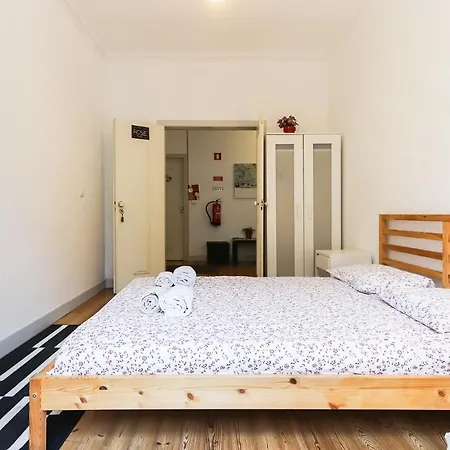 Silver Flower - Flat In Center Pensión 3*