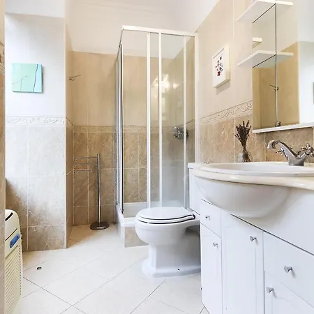 Silver Flower - Flat In Center 3*